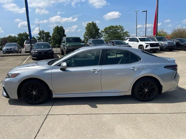 Used 2024 Toyota Camry SE FWD image 8
