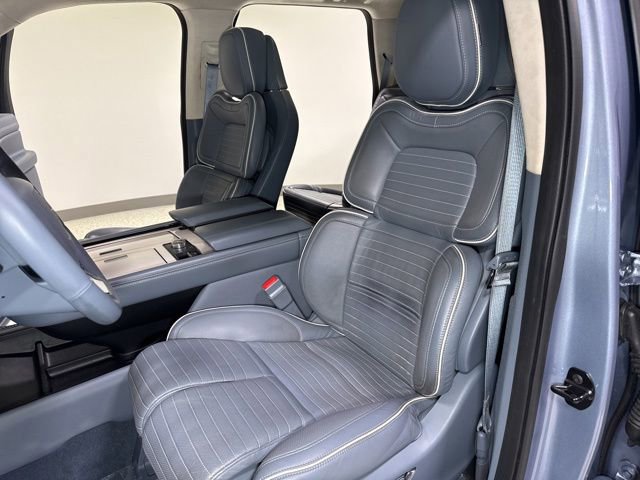 Used 2019 Lincoln Navigator Black Label w/ Cargo Package AWD/4WD image 17