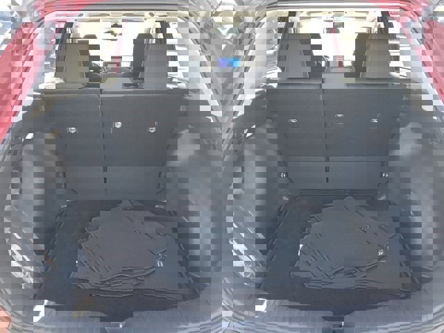 Used 2023 Toyota Corolla Cross LE image 5