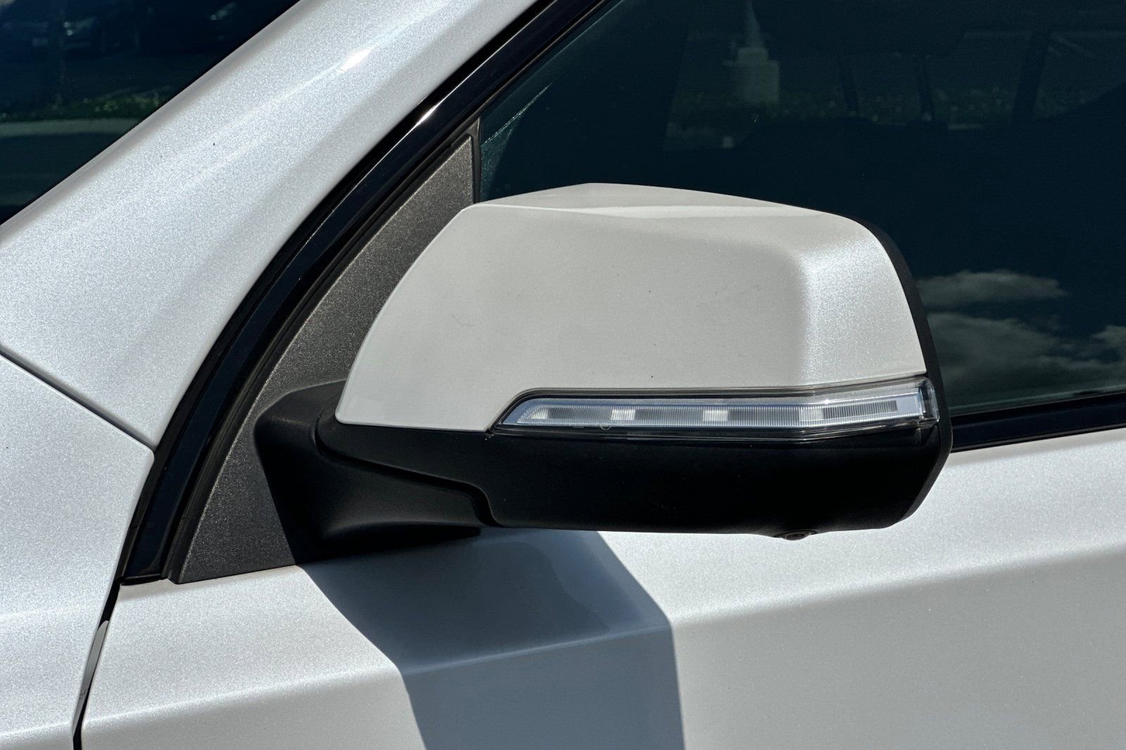 Used 2023 Chevrolet Traverse RS w/ LPO, Floor Liner Package AWD/4WD image 54