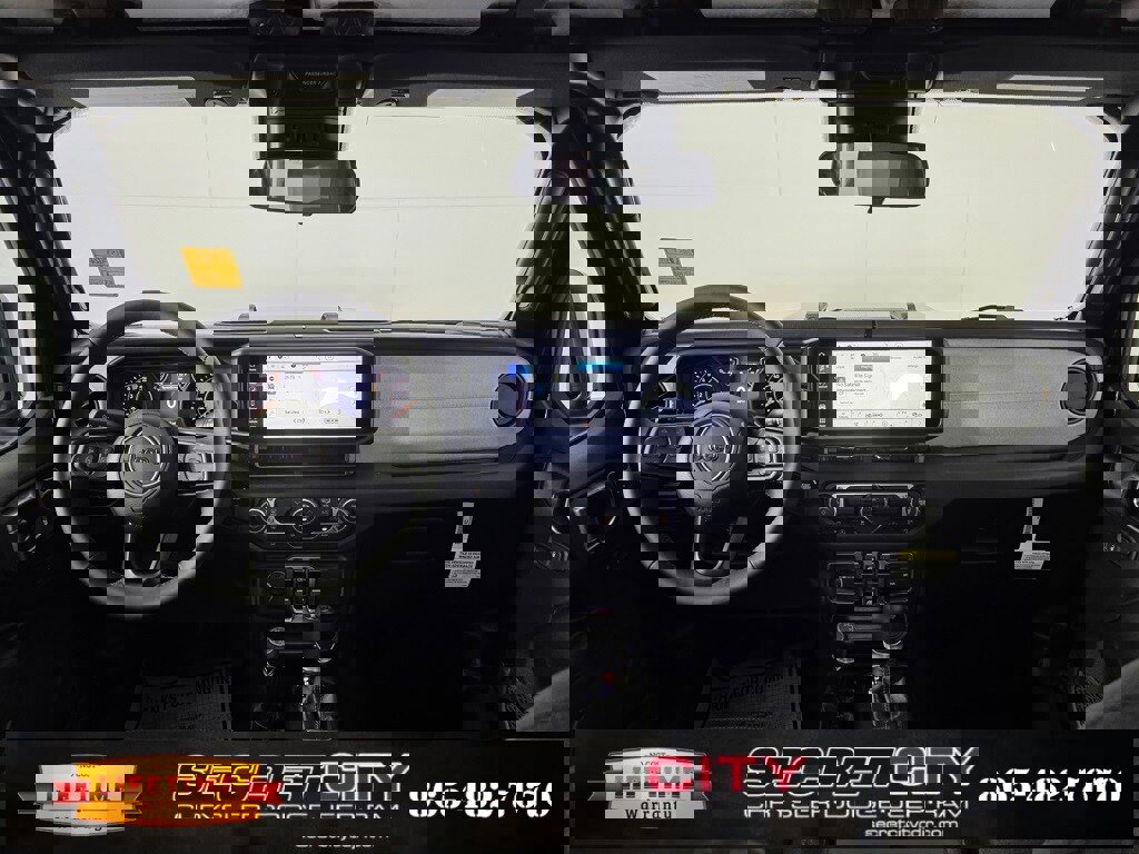 New 2025 Jeep Gladiator Sport image 28