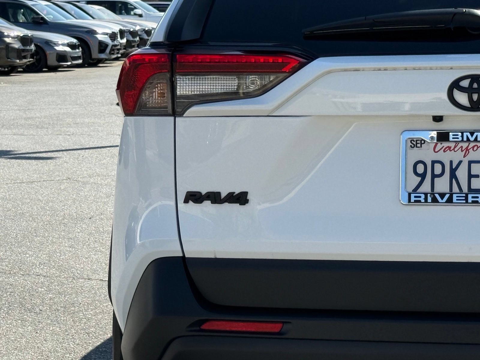 Used 2024 Toyota RAV4 XLE w/ Convenience Package FWD image 14