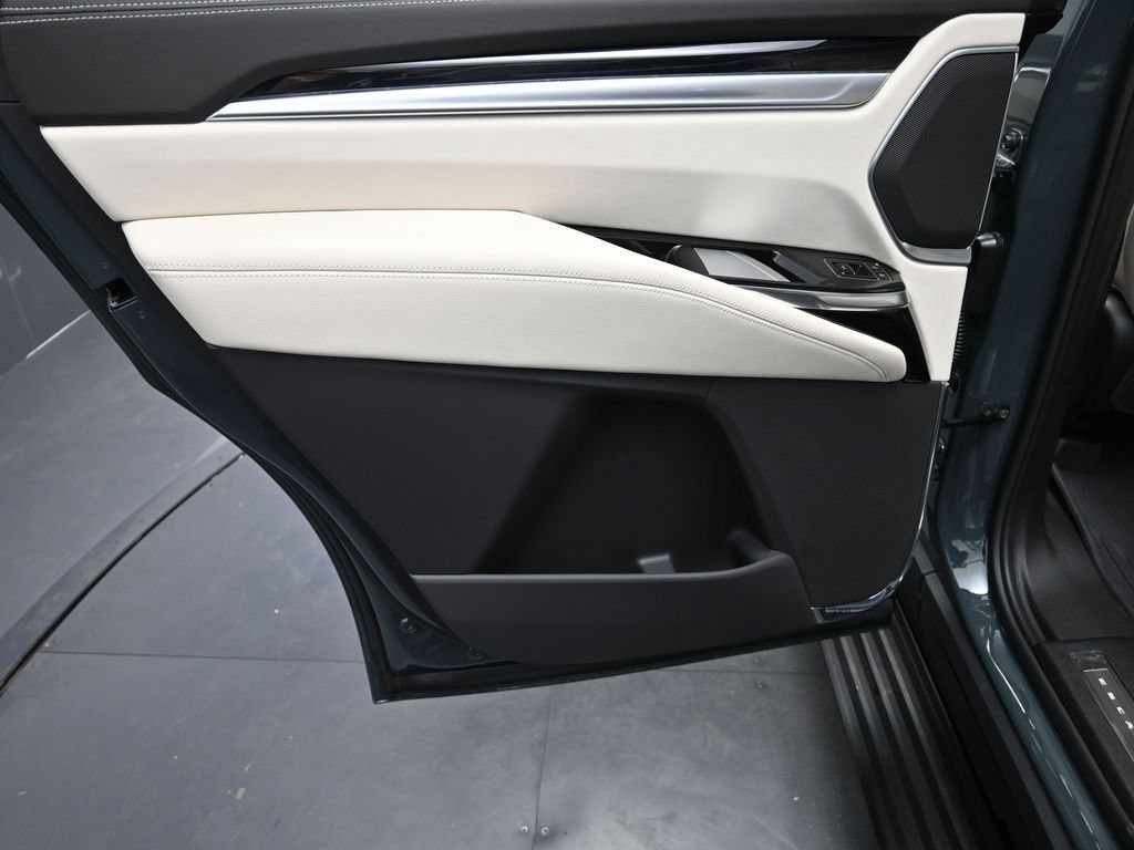 New 2026 Cadillac Escalade Sport w/ Touring Package AWD/4WD image 15