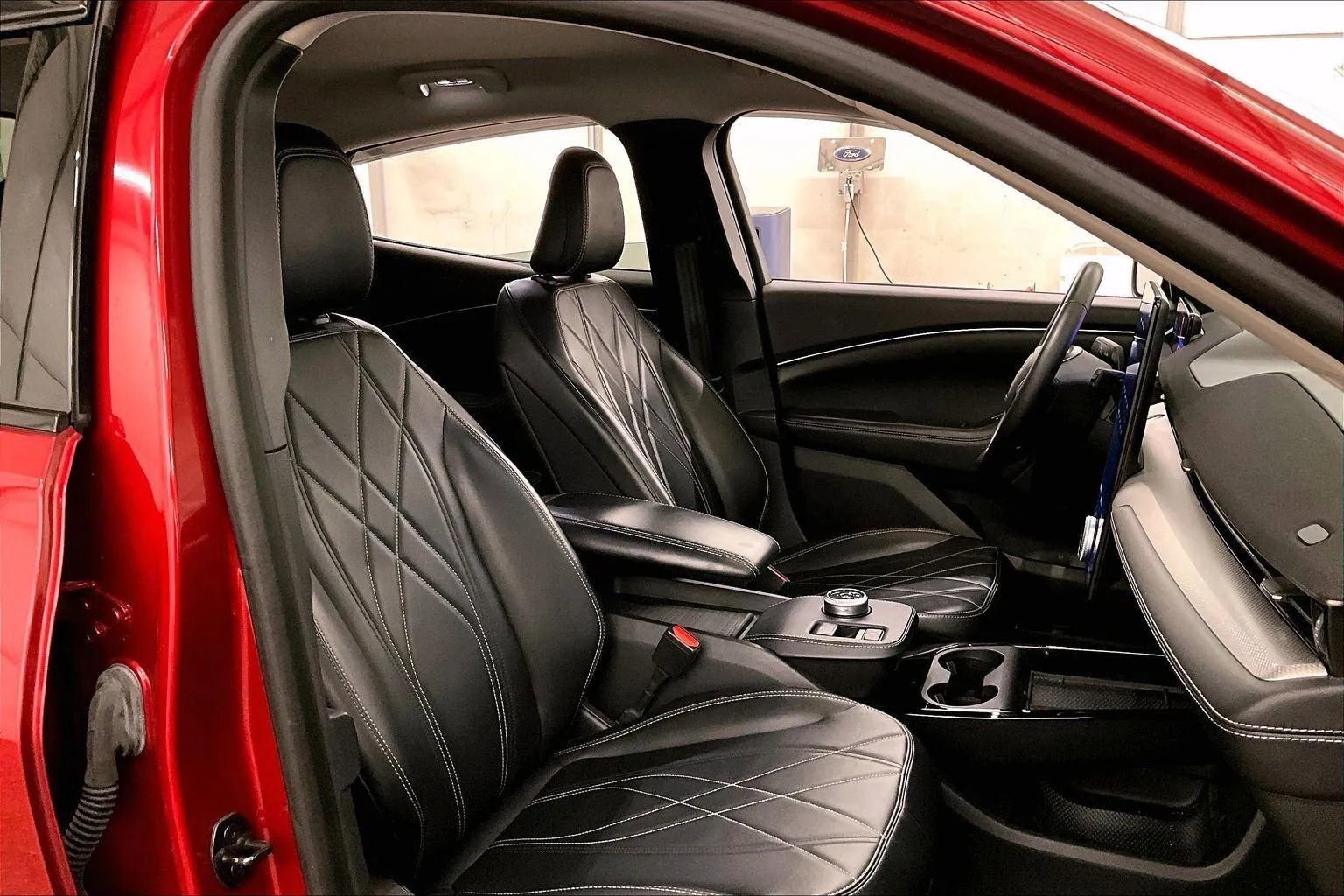 Used 2022 Ford Mustang Mach-E Select image 7