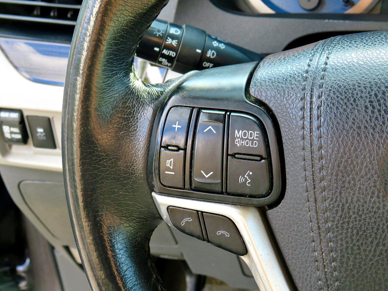 Used 2018 Toyota Sienna XLE image 20