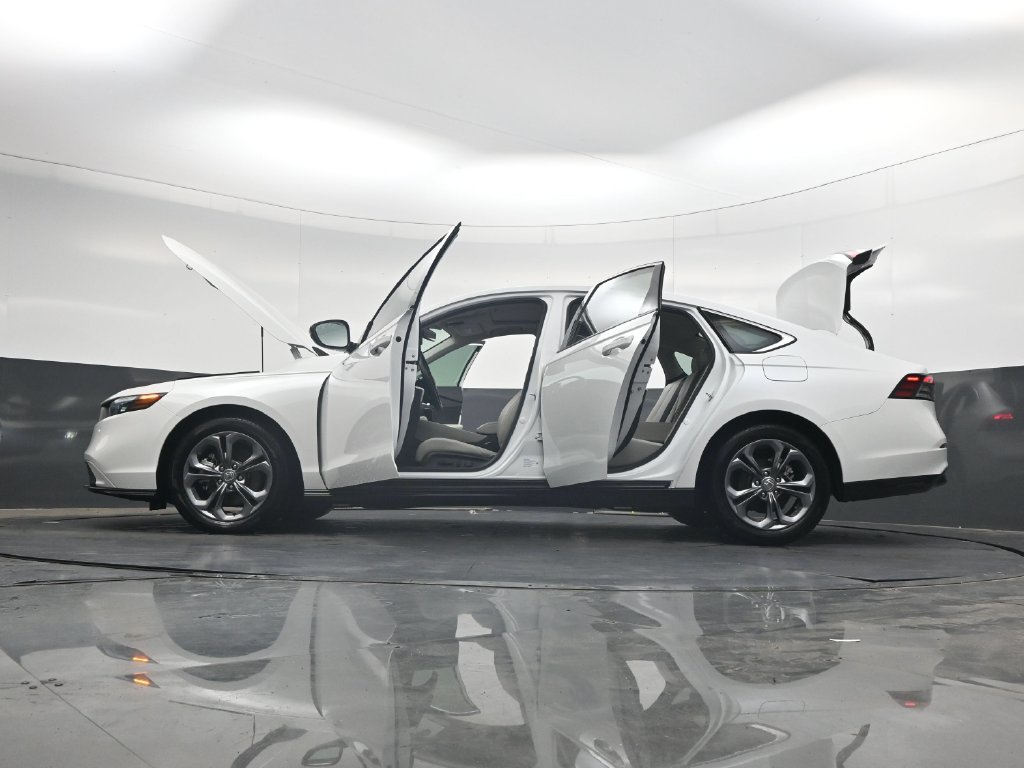 Used 2025 Honda Accord EX-L image 44