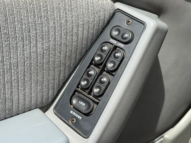 Used 1988 Ford Mustang LX image 29