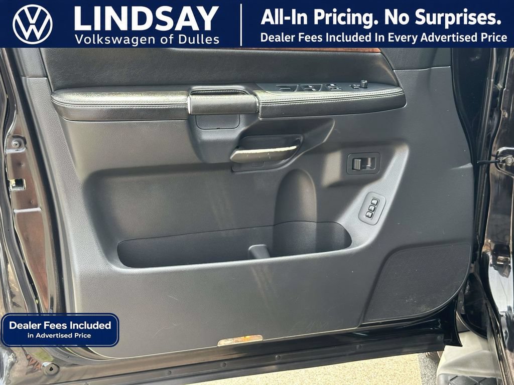 Used 2012 Nissan Armada Platinum AWD/4WD image 9