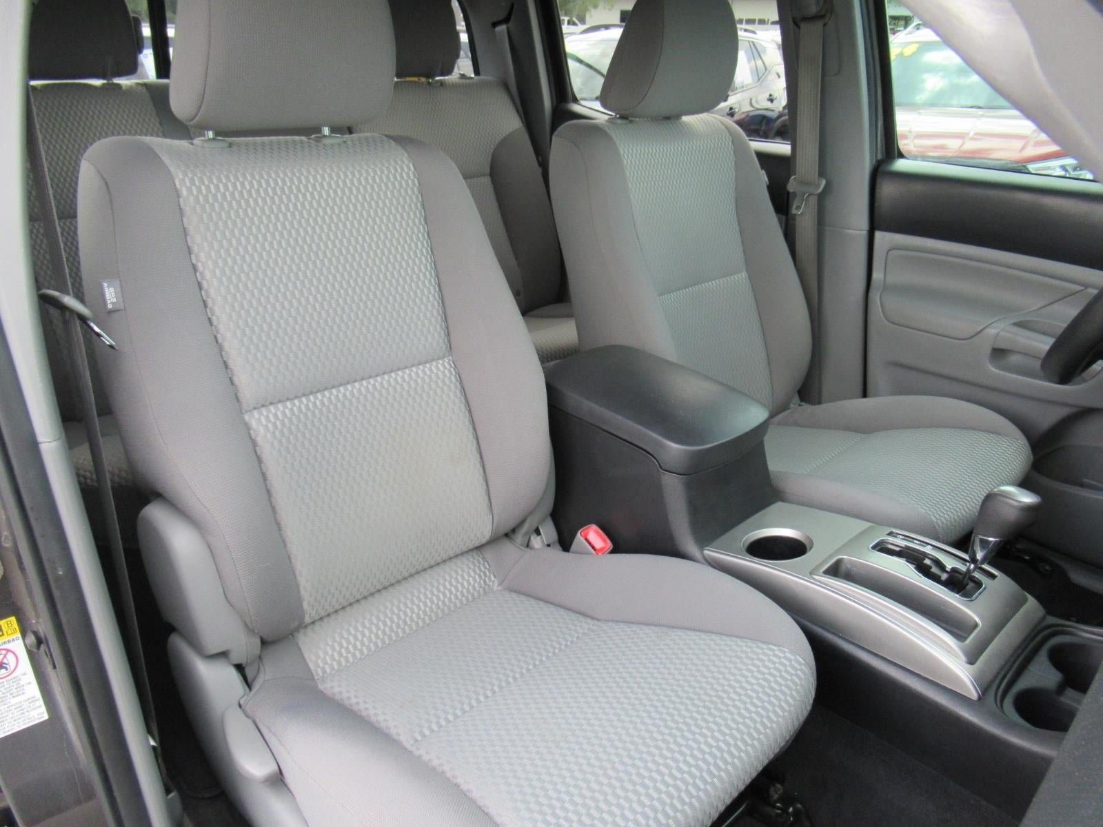 Used 2014 Toyota Tacoma PreRunner w/ SR5 Package RWD image 9