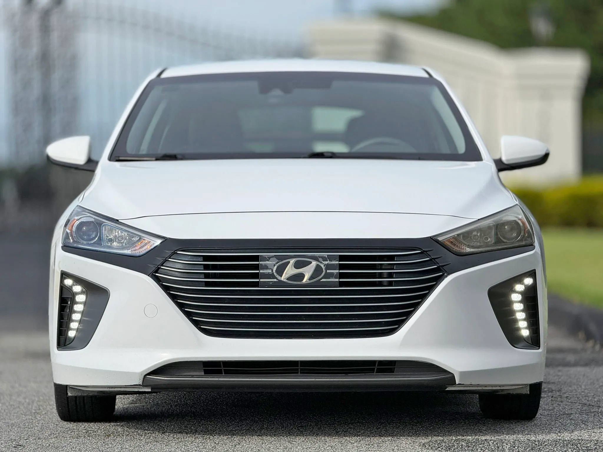 Used 2018 Hyundai Ioniq SEL w/ SEL Tech Package 02 FWD image 3