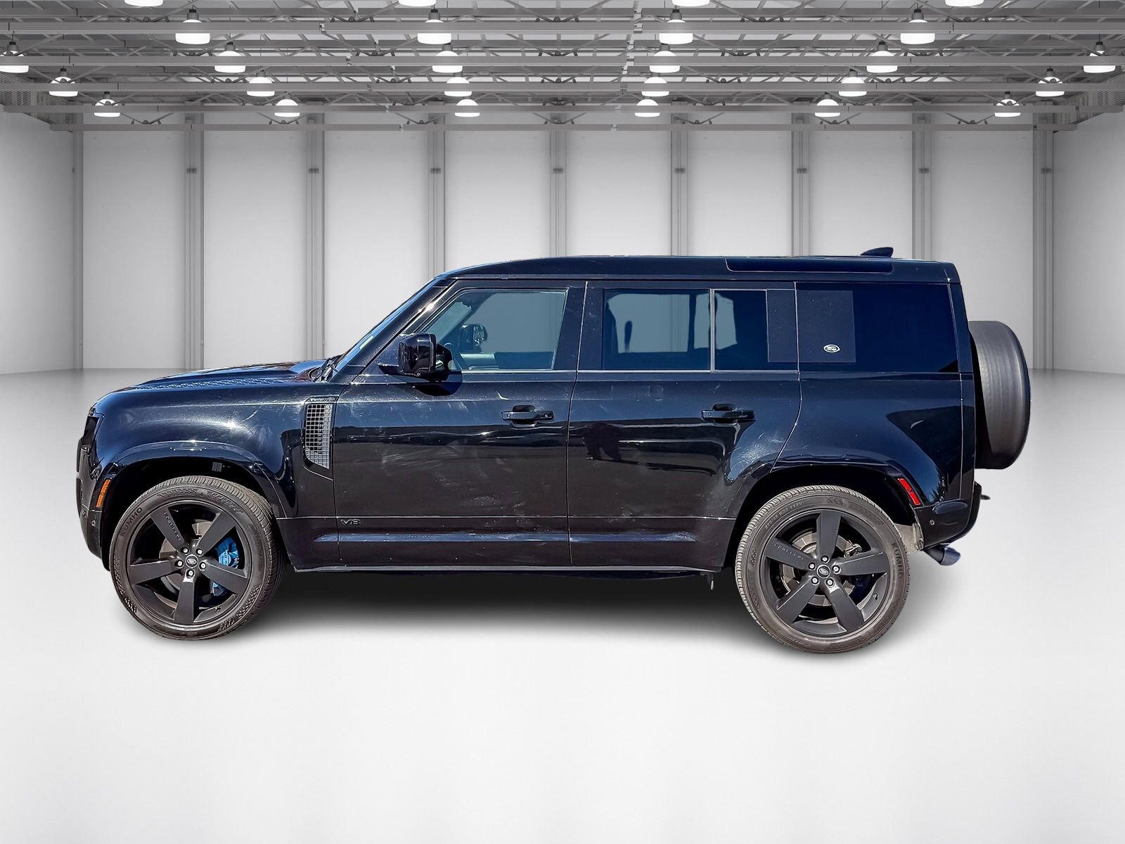 Used 2022 Land Rover Defender 110 V8 image 2