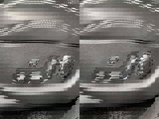 Used 2025 Genesis GV70 3.5T Sport w/ Sport Advanced Package image 18