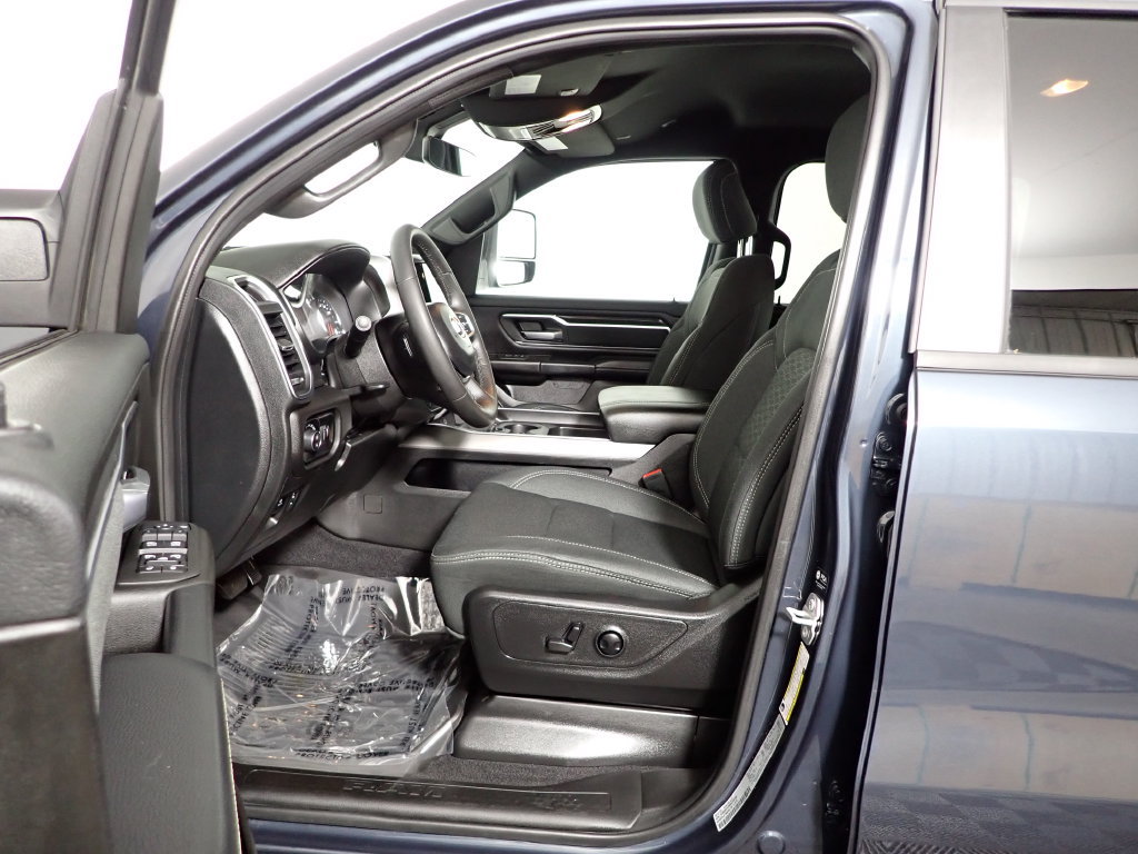 Used 2025 RAM 1500 Big Horn AWD/4WD image 21