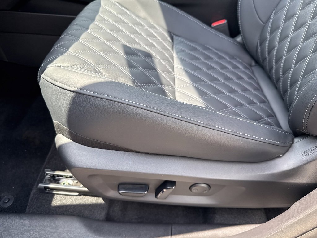 New 2025 Mitsubishi Outlander SEL image 25