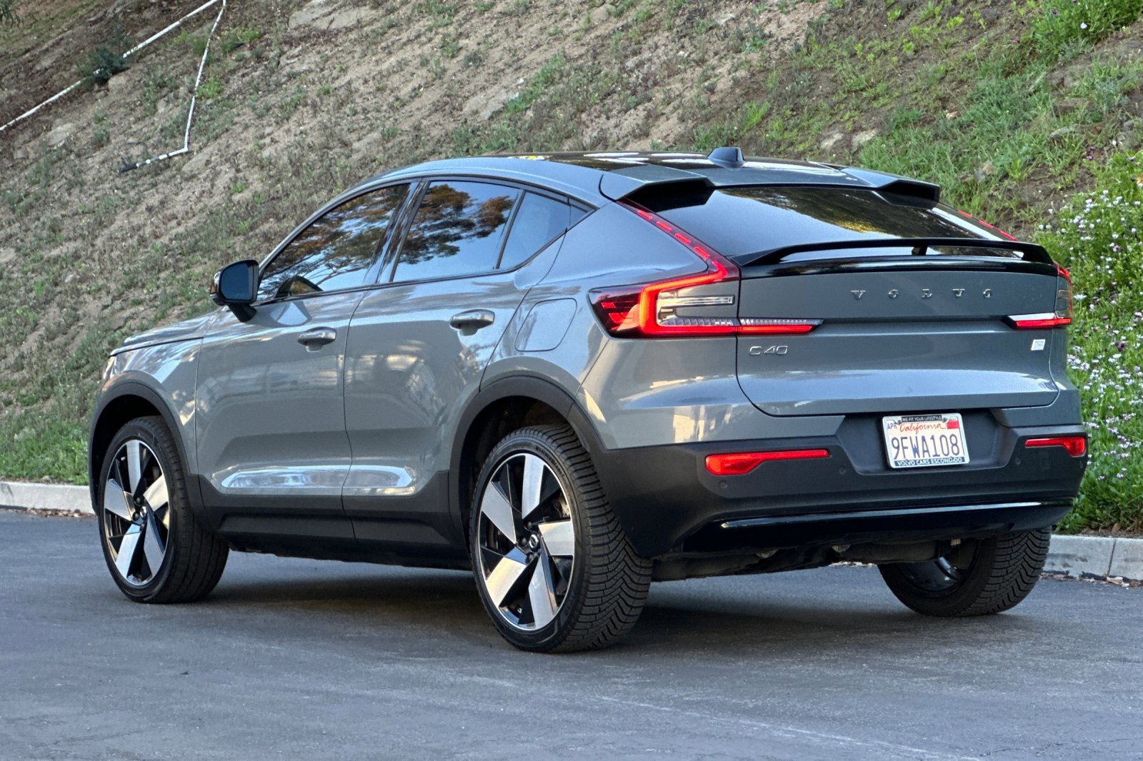 Certified 2023 Volvo C40 P8 Recharge Ultimate image 7