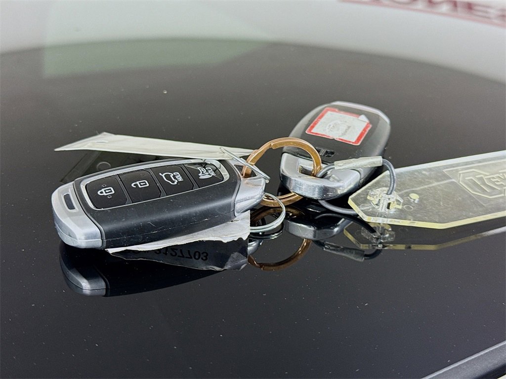 Used 2020 Hyundai Veloster 2.0 Premium image 32