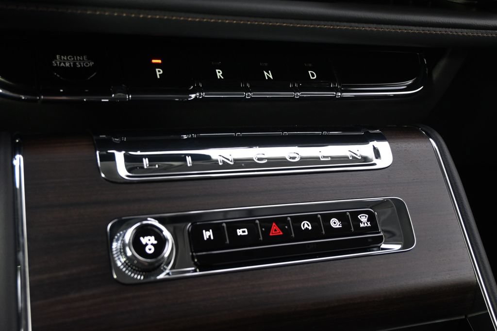 New 2026 Lincoln Aviator Reserve w/ Jet Appearance Package AWD/4WD image 31