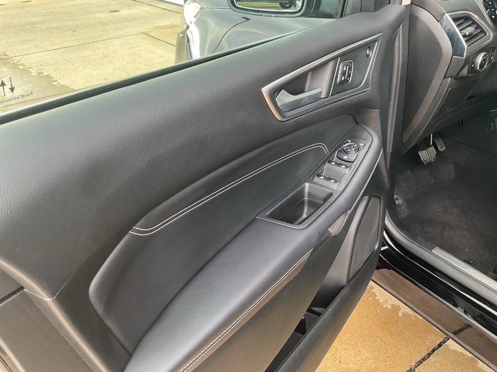 Used 2024 Ford Edge Titanium w/ Equipment Group 301A image 7
