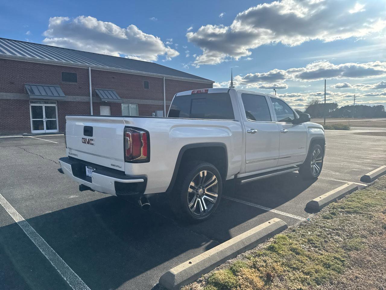 Used 2018 GMC Sierra 1500 Denali w/ Denali Ultimate Package image 5
