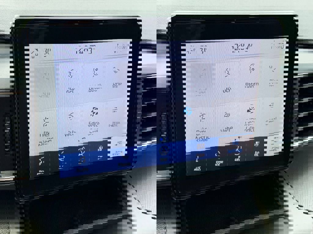 Certified 2022 Ford Explorer XLT w/ Equipment Group 202A image 46