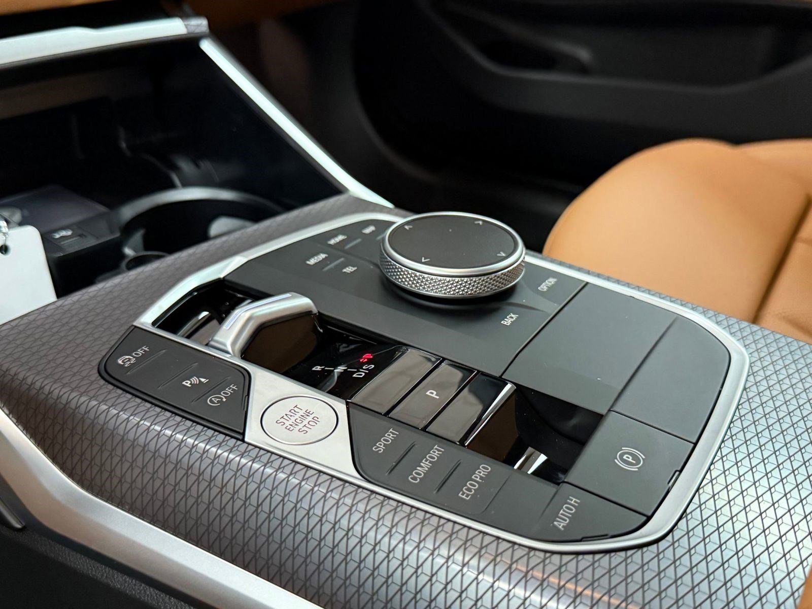 Used 2025 BMW 330i xDrive Sedan w/ Premium Package image 18