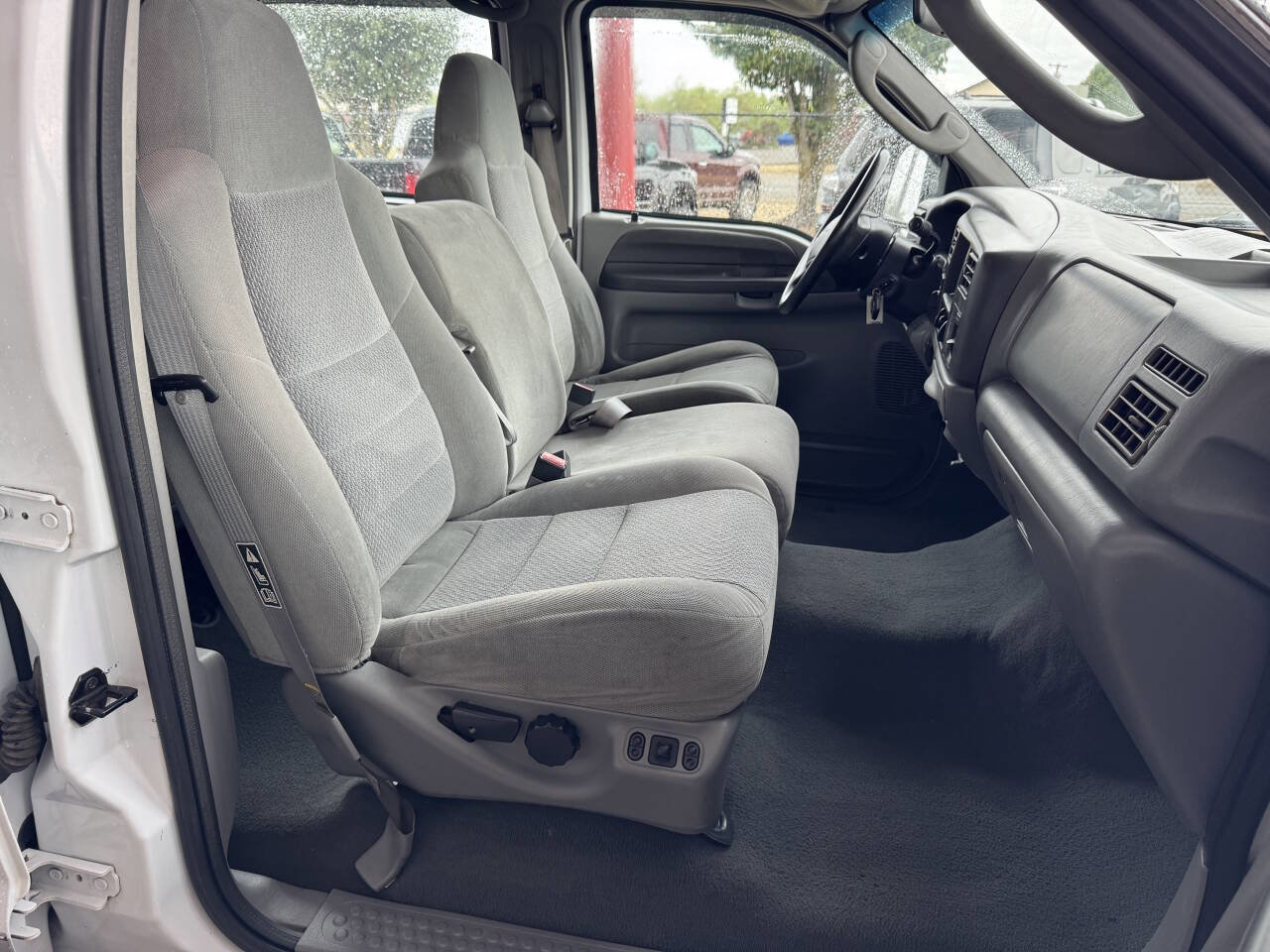 Used 2004 Ford F350 XLT image 10