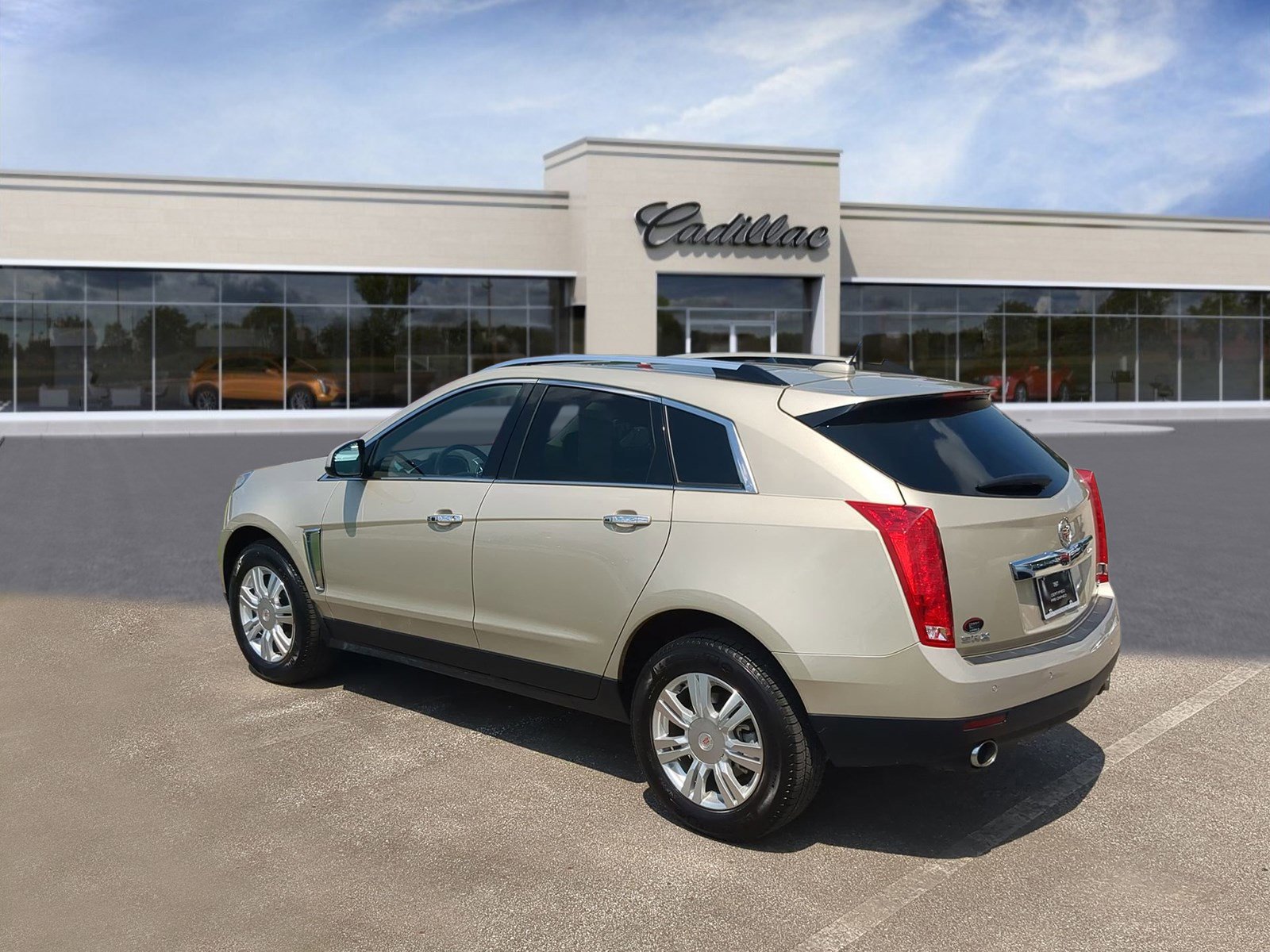 Used 2015 Cadillac SRX Luxury w/ Driver Assist Package FWD image 6