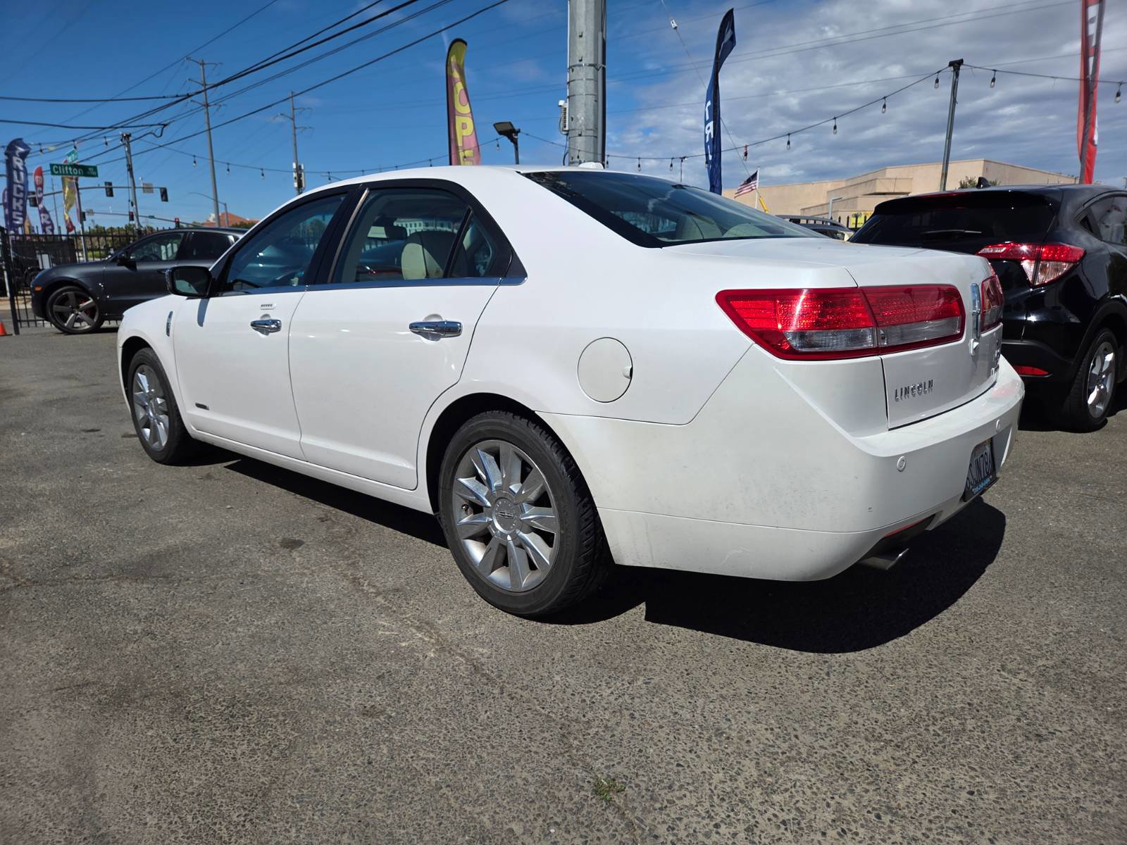 Used 2011 Lincoln MKZ Hybrid w/ 202A Rapid Spec Order Code image 2