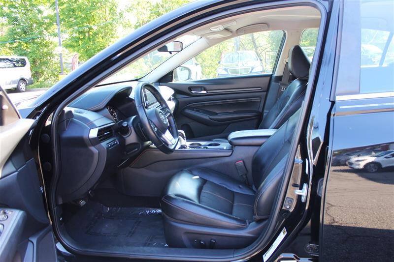 Used 2019 Nissan Altima 2.5 SR FWD image 10