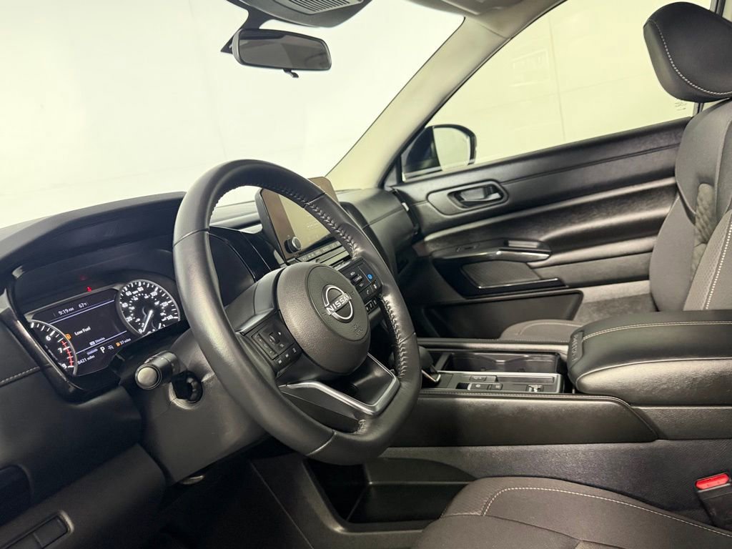 Used 2024 Nissan Pathfinder SV w/ Cargo Package FWD image 21