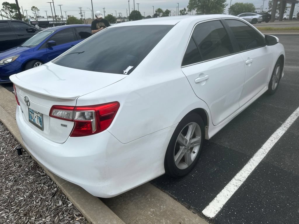 Used 2014 Toyota Camry SE FWD image 5