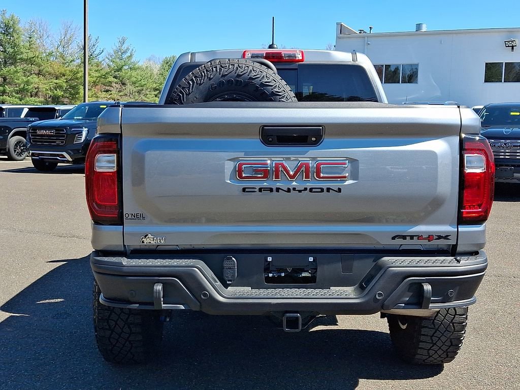 Certified 2024 GMC Canyon AT4X w/ AT4X AEV Edition image 5