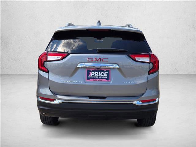 Used 2024 GMC Terrain SLT AWD/4WD image 7
