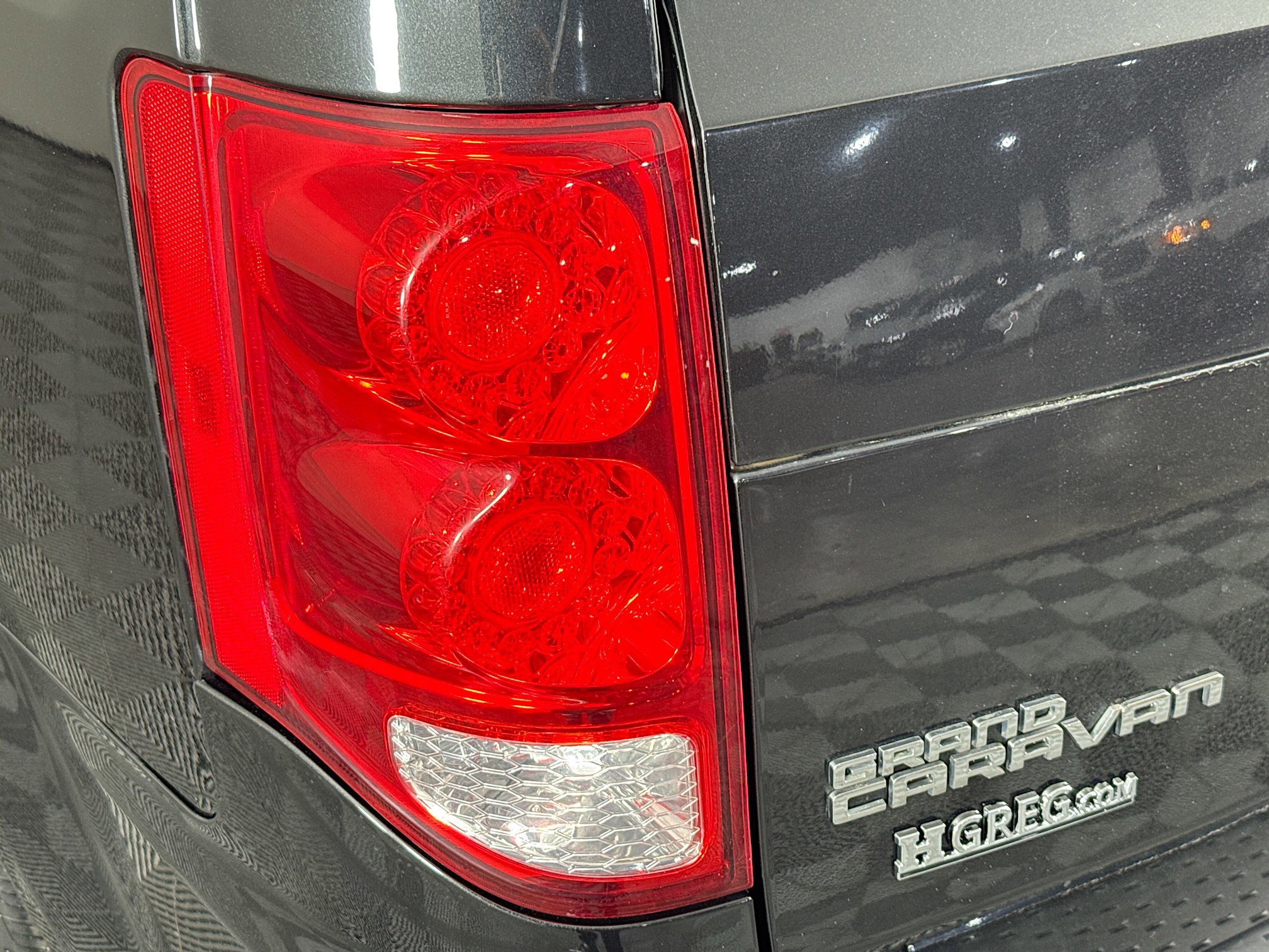 Used 2019 Dodge Grand Caravan SXT image 34