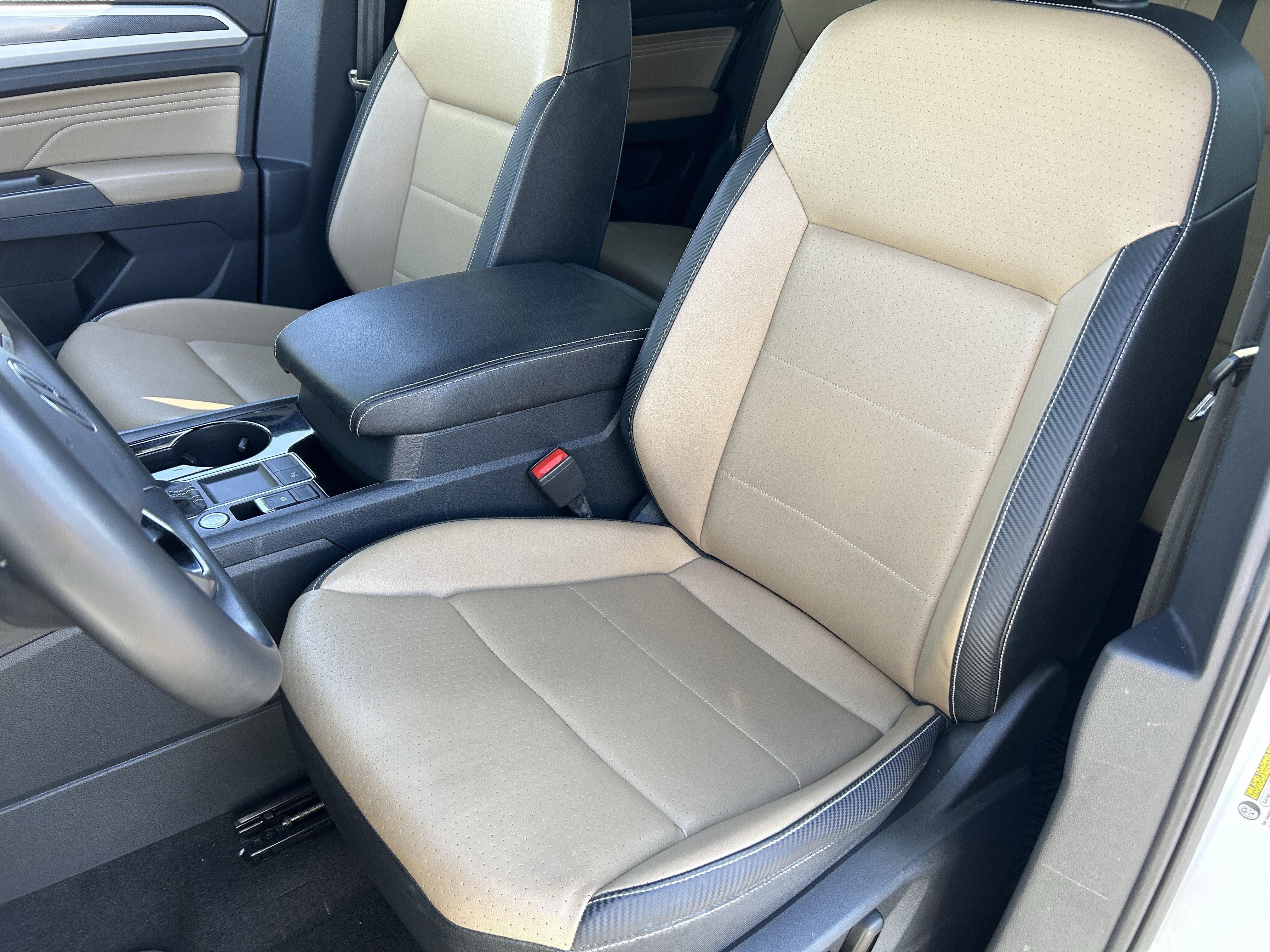 Used 2023 Volkswagen Atlas Cross Sport SE w/ Panoramic Sunroof Package FWD image 18