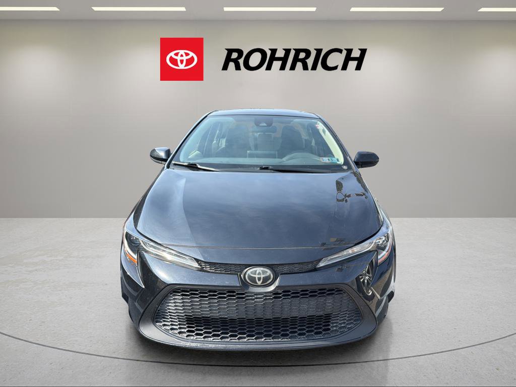 Used 2020 Toyota Corolla LE image 2