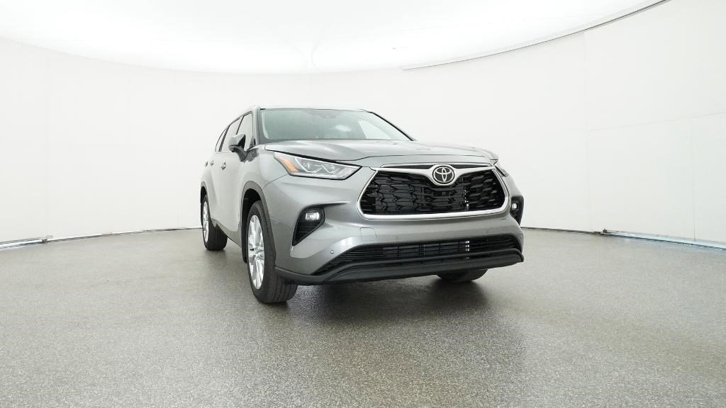 New 2025 Toyota Highlander Limited image 31