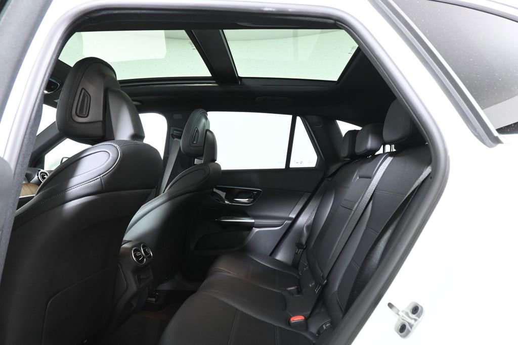 Certified 2025 Mercedes-Benz GLC 300 4MATIC image 7