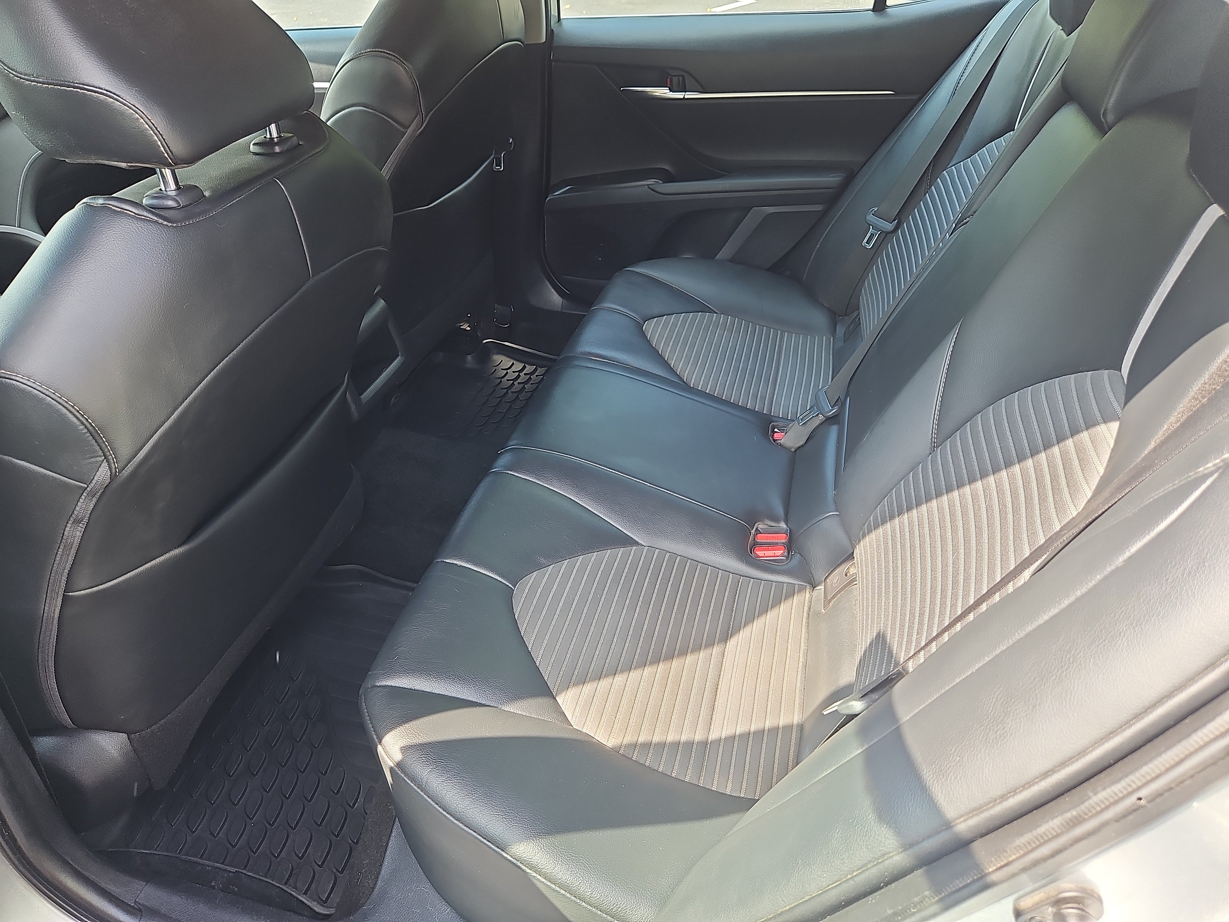 Used 2021 Toyota Camry SE AWD/4WD image 24