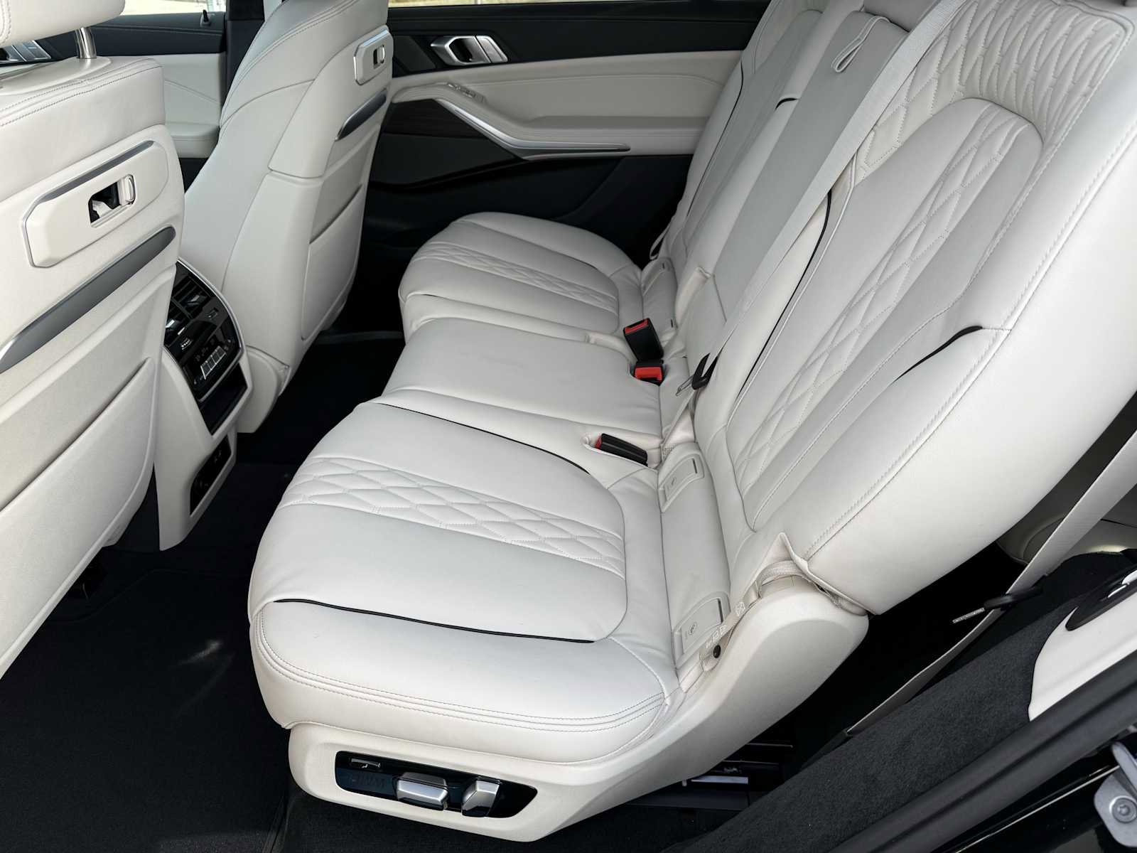 New 2026 BMW X7 xDrive40i image 32