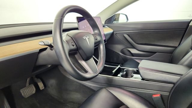 Used 2019 Tesla Model 3 RWD image 11