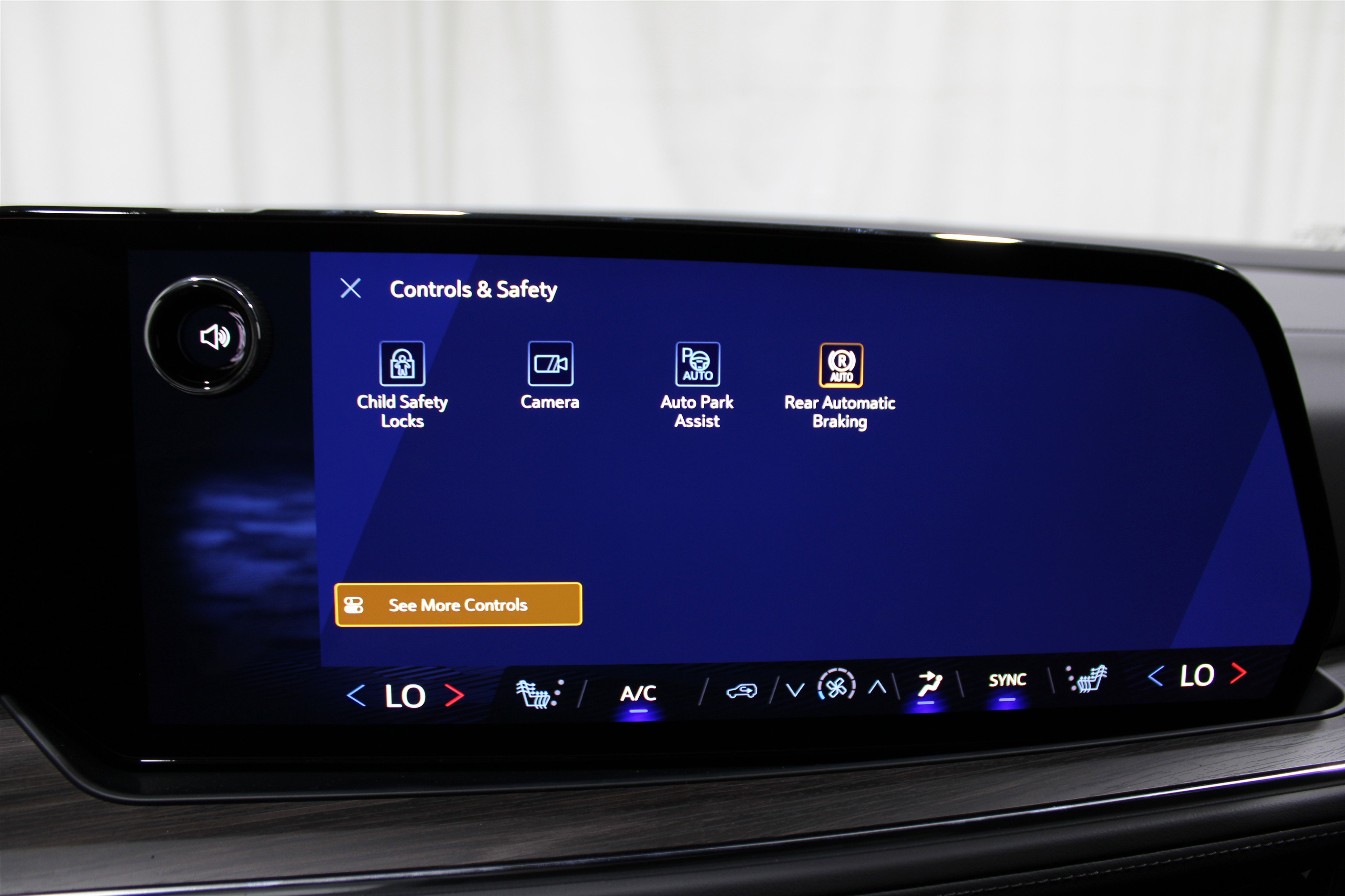 New 2026 Chevrolet Suburban Z71 w/ Z71 Off-Road Package image 19