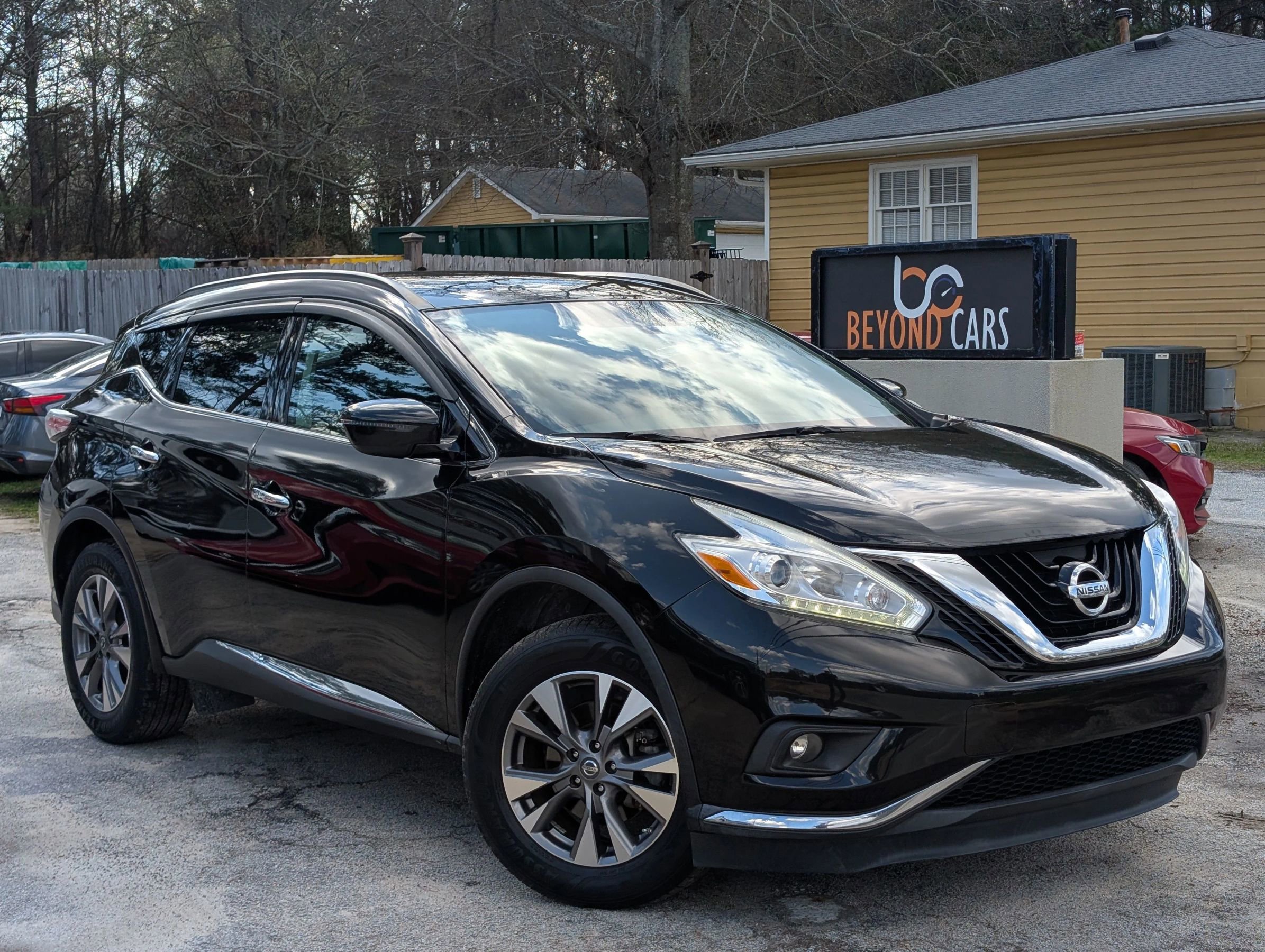 Used 2017 Nissan Murano SV FWD image 1