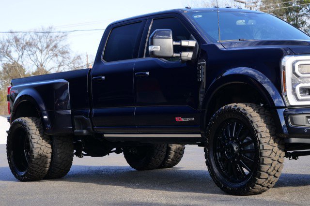 Used 2025 Ford F450 Platinum w/ FX4 Off-Road Package image 17