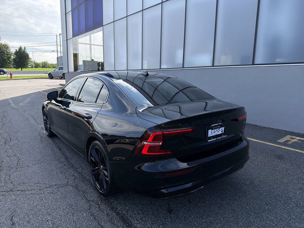 Certified 2024 Volvo S60 B5 Plus w/ Climate Package AWD/4WD image 6