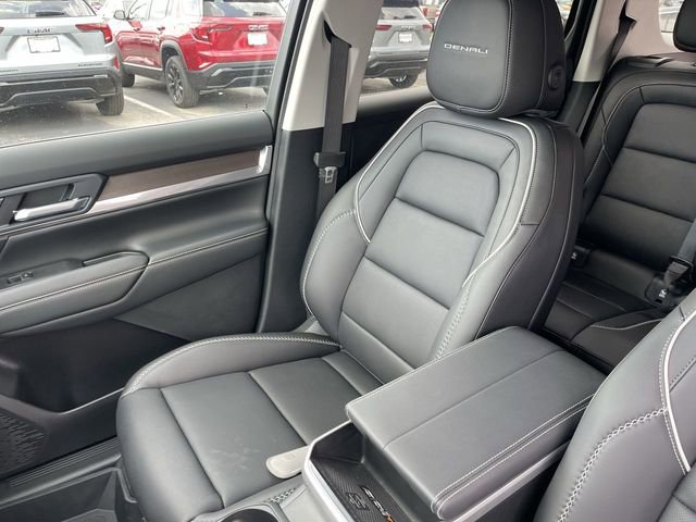 New 2026 GMC Terrain Denali w/ LPO, Floor Liner Package AWD/4WD image 25