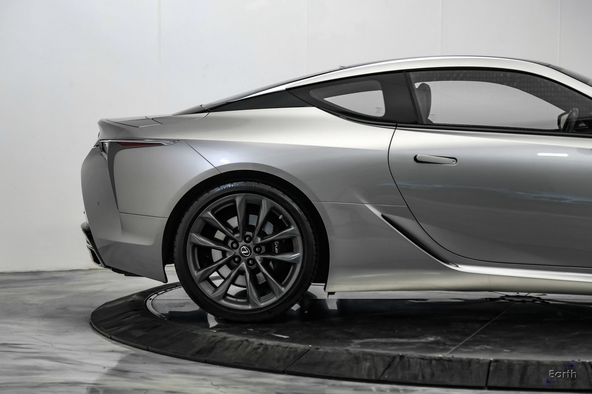 Used 2018 Lexus LC 500 Coupe w/ Performance Package RWD image 21