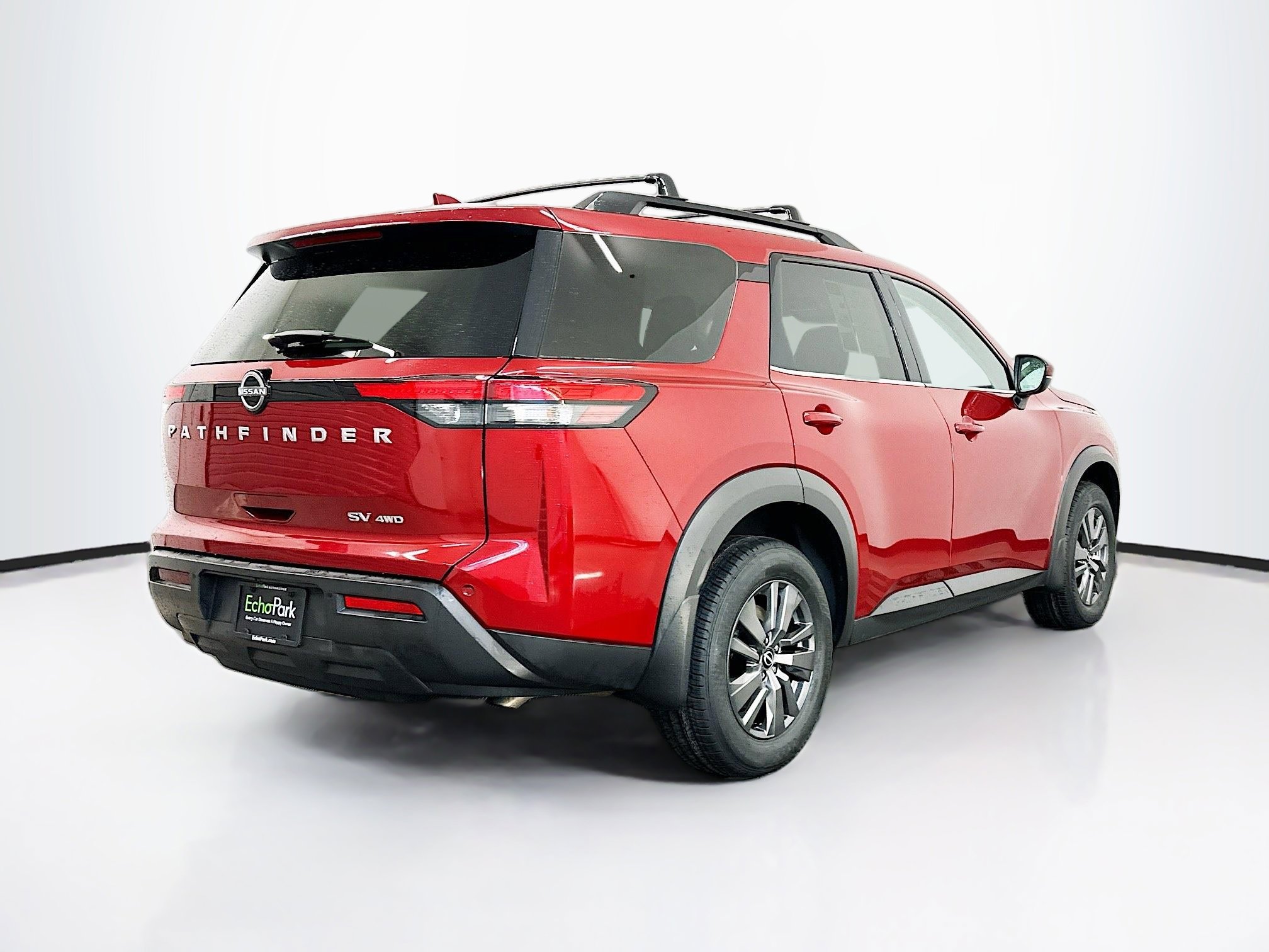Used 2023 Nissan Pathfinder SV image 9