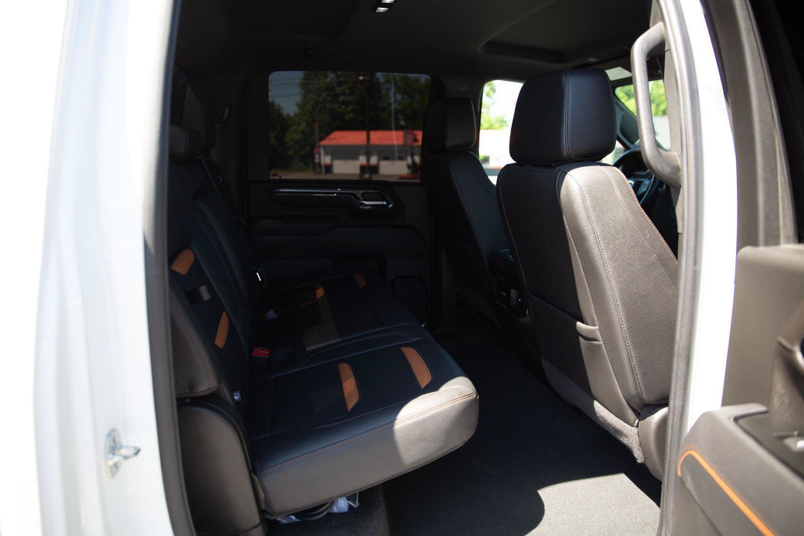 Used 2025 GMC Sierra 2500 AT4 AWD/4WD image 23