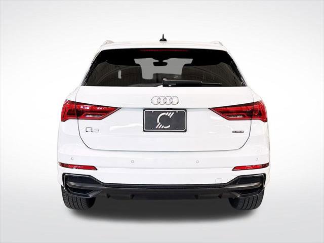 Certified 2022 Audi Q3 2.0T Premium w/ Convenience Package AWD/4WD image 4